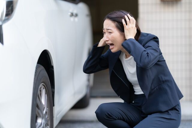 物損事故でも会社への報告が必要かを解説するイメージ